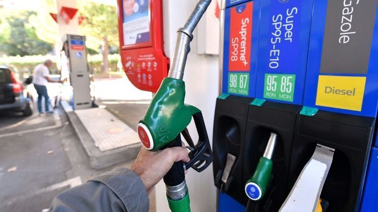 Prix de l'énergie : le prix maximum de l'essence 95 dépasse pour la première fois les 2 euros le litre