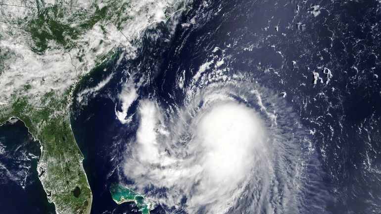 Etats-Unis : la tempête Henri devient un ouragan de catégorie 1