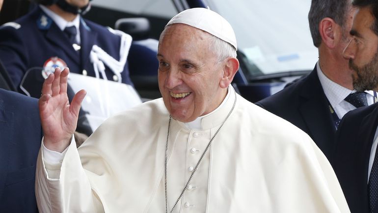 Le pape, encore en convalescence, renonce à une messe