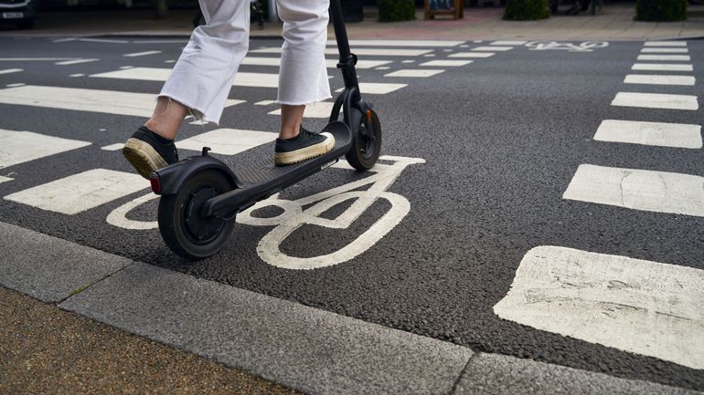 Trottinettes, vélos, cyclomoteurs : plus de 1000 