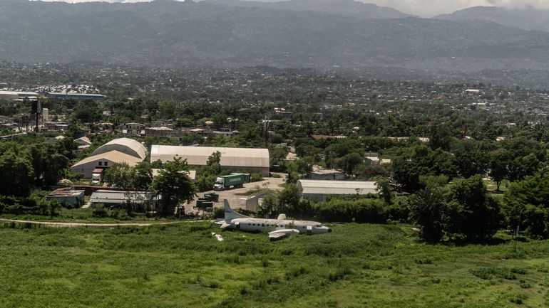 Haïti : un avion de ligne à destination de Port-au-Prince est touché par des tirs