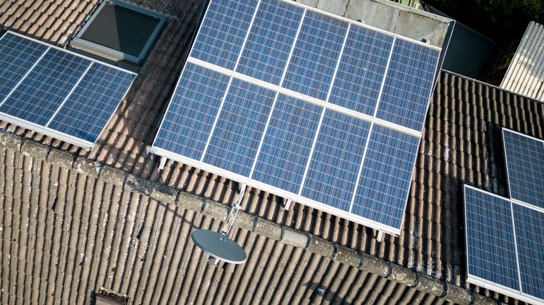 Des indemnités à l'étude pour les propriétaires de panneaux photovoltaïques décrochés du réseau