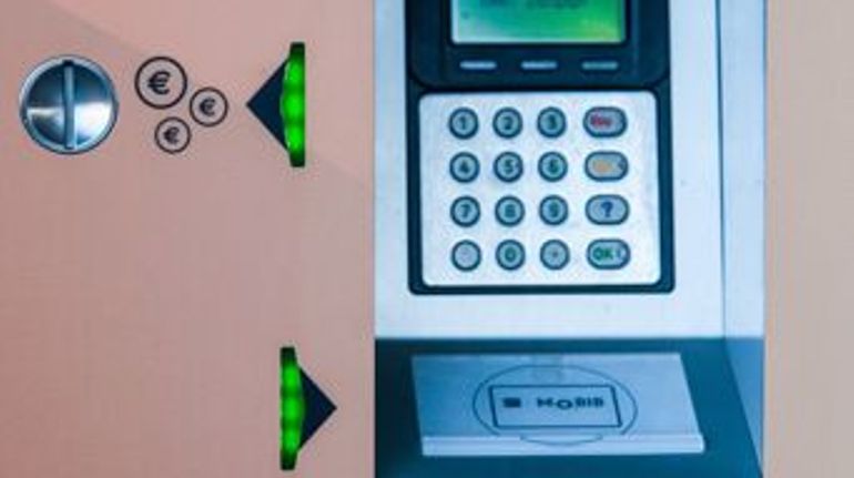 Une vingtaine d’automates de la SNCB sabotés depuis dimanche soir entre Liège et Charleroi