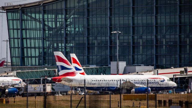 L'aéroport de Londres-Heathrow fermé en raison 