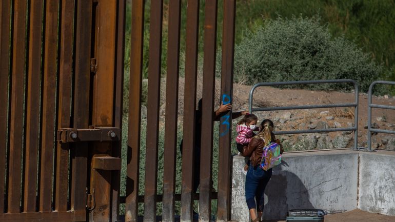 Asile et migration aux États-Unis : les migrants sans visa seront renvoyés plus vite chez eux, annonce Biden