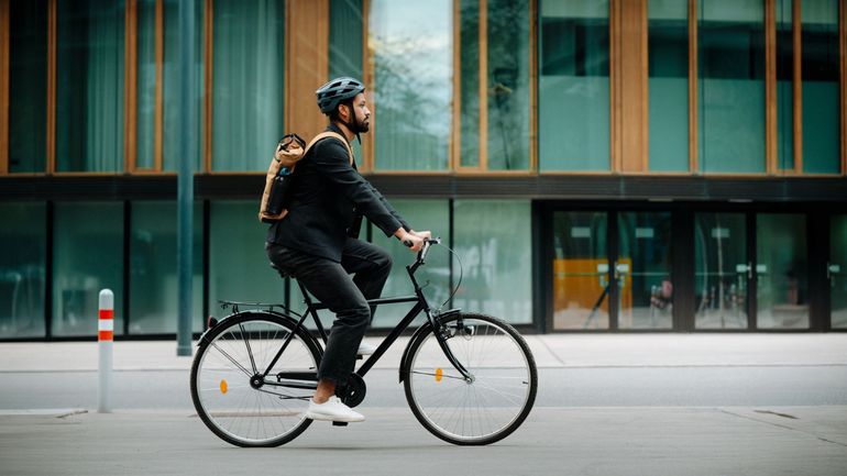 Un peu plus d'un tiers des Belges se rendent au travail à vélo (32%) : 