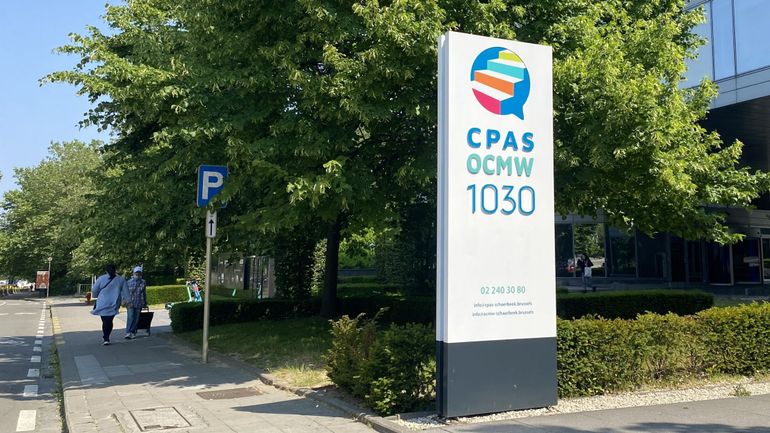 Prime de fin d'année, chèques-repas et frais de déplacement supprimés : comment le CPAS de Schaerbeek va renflouer son trou de 20 millions d'euros ?
