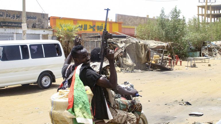Conflit au Soudan : un convoi humanitaire de l'ONU attaqué, quatre millions de personnes ont fui le pays