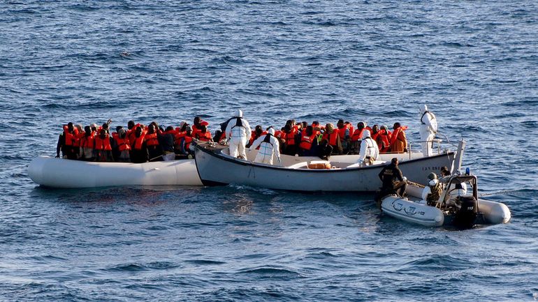 71 migrants secourus dans la Manche au large des côtes françaises