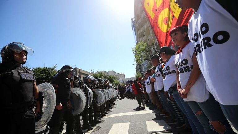 Argentine : des syndicats mis à l'amende par le gouvernement Milei pour avoir organisé des manifestations