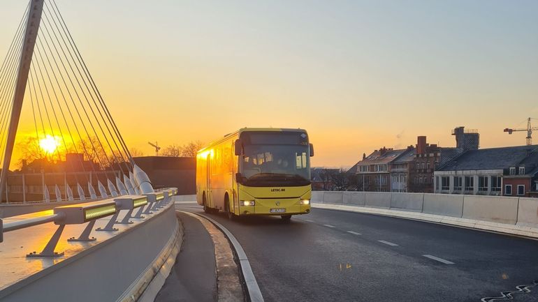 Les premiers bus TEC arrivent dans leur nouvelle gare à Namur