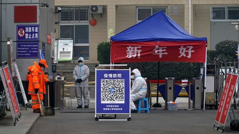 Coronavirus en Chine : deux hôpitaux fermés pour avoir refusé des patients injustement