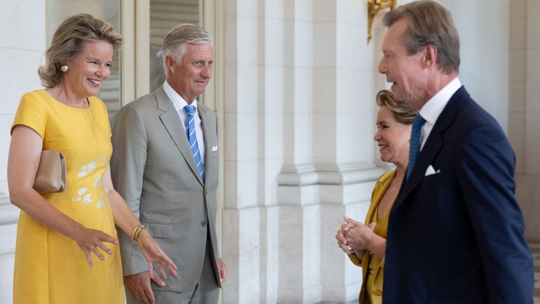 Le roi accueille son cousin germain ce mardi : le couple royal grand-ducal entame une visite d'État en Belgique