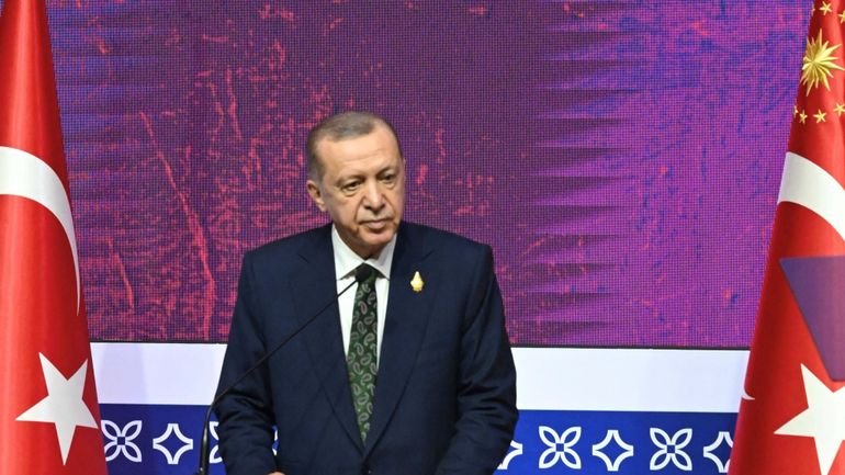 Syrie : Erdogan dit envisager une opération terrestre en Syrie