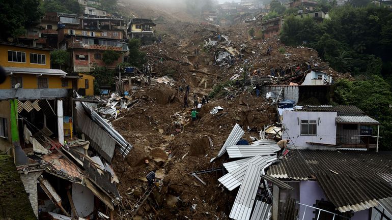 Inondations au Brésil : le bilan s'élève à 110 morts, 130 personnes sont portées disparues