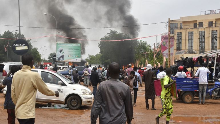 Coup d'Etat au Niger : l'armée soutient les putschistes qui séquestrent le président Bazoum