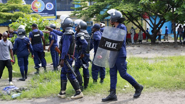 Élections en RDC : la police empêche une manifestation interdite, l'opposition continue de dénoncer 