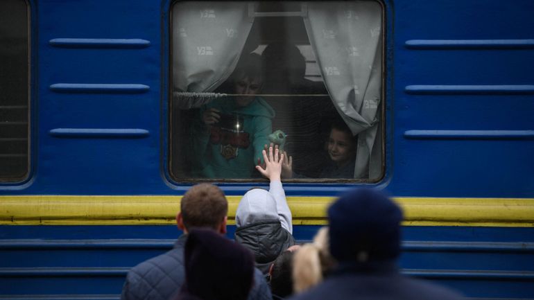 Guerre en Ukraine : quelque 2,8 millions d'Ukrainiens ont fui vers la Pologne, selon les garde-frontières
