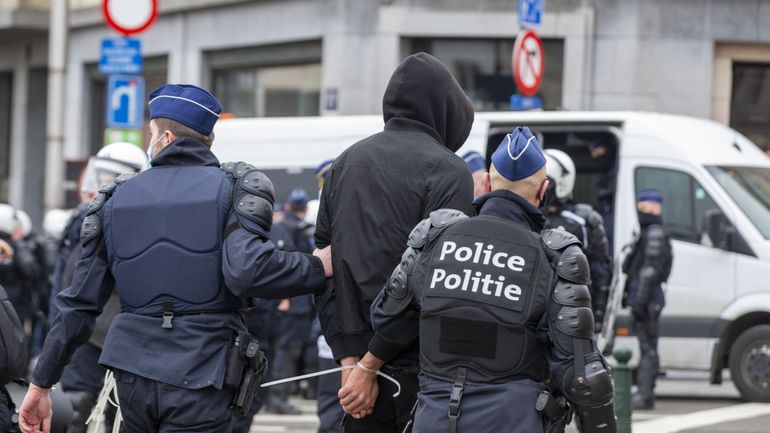 Violences policières : la condamnation historique de l'État belge et de la police apportera-t-elle du changement ?