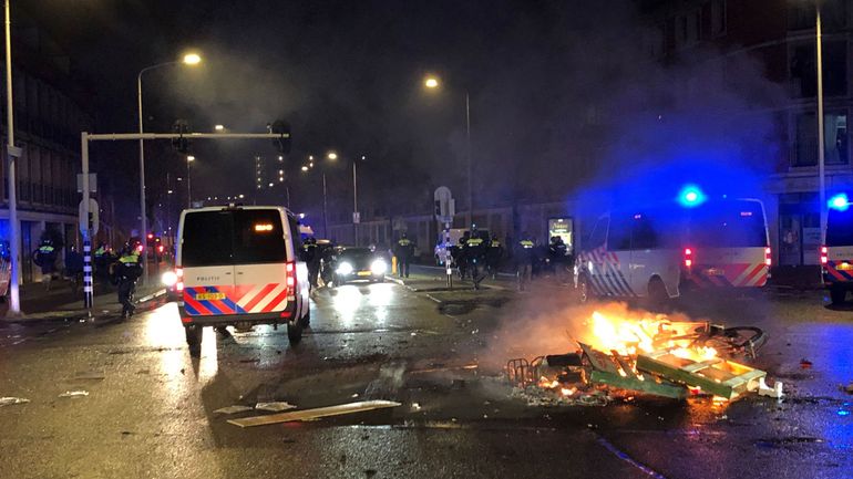 Pays-Bas : nouvelles arrestations après une quatrième nuit de tensions
