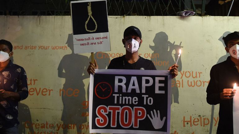 Inde: un prêtre et trois hommes inculpés pour le viol et le meurtre d'une fillette de basse caste