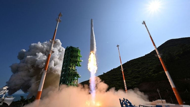 La Corée du Sud a lancé avec succès sa première fusée spatiale de conception nationale