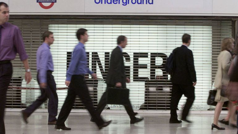 Royaume-Uni : faute d'accord, la grève du rail et du métro se poursuit