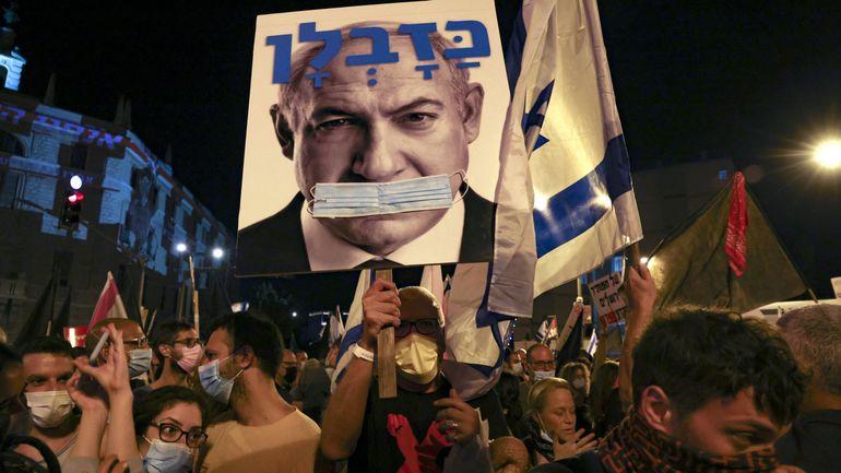 Israël : Benjamin Netanyahu embraye sur les propos de Donald Trump et demande le report de ses auditions dans son procès pour corruption