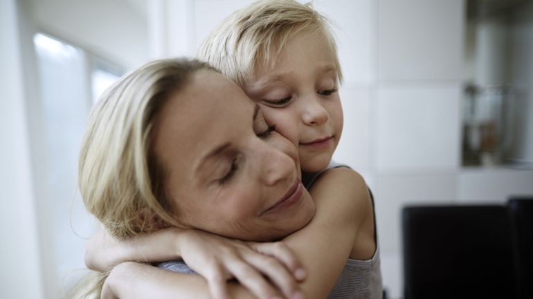 En France, des familles monoparentales en galère de logement font toit commun