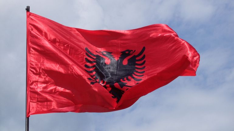 Albanie : deux Russes et un Ukrainien arrêtés en tentant d'entrer dans une usine d'armement