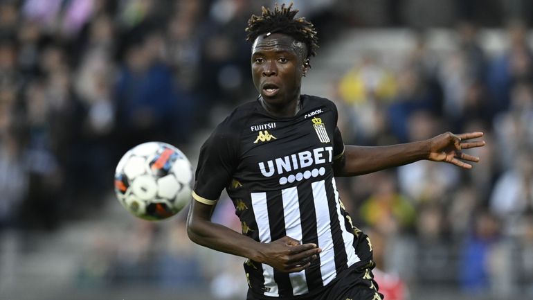 Youssouph Badji prolonge son séjour à Charleroi et quitte définitivement le FC Bruges
