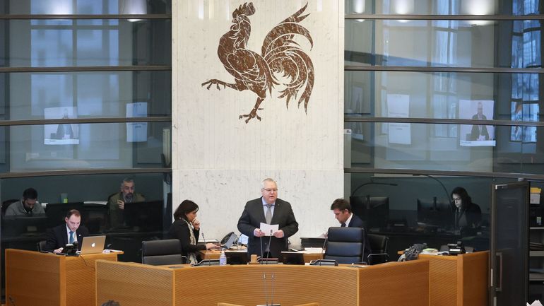 Le Bureau du Parlement wallon installé : son président, André Frédéric, veut rassurer le personnel de l'assemblée