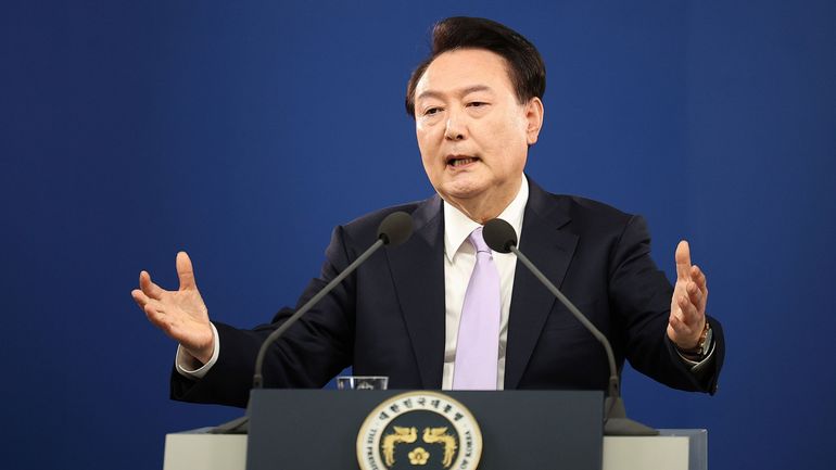 Yoon Suk Yeol : un président sud-coréen impopulaire, qui surfe de crise politique en scandales familiaux