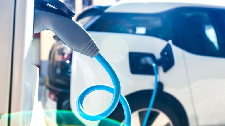 Voitures électriques : ce coût caché de la recharge