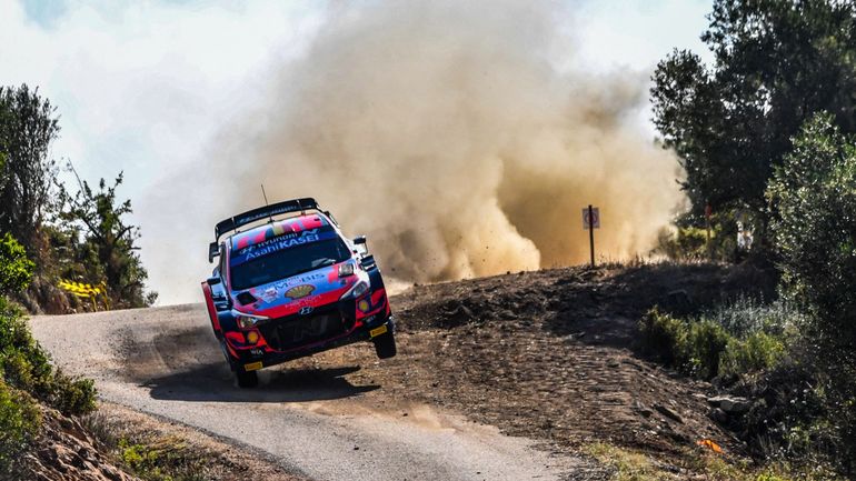 WRC Sardaigne, ES11 : Les Toyota se rebiffent, Evans repousse Neuville (LIVE commenté)