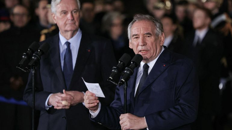 Nommé Premier ministre français, François Bayrou au pied d'un 