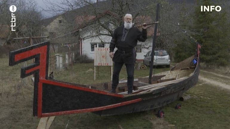 En Bosnie, l'homme devenu Viking après avoir regardé des séries