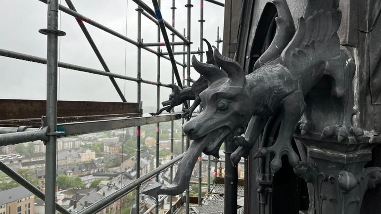 La flèche de l’église Saint-Martin à Arlon entièrement restaurée : "c’est presque du travail d’orfèvre"