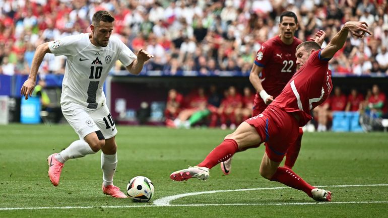 La Serbie sauve un point face à la Slovénie grâce à un but sur le gong de Luka Jovic