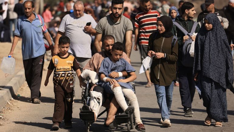Guerre Israël-Gaza : des milliers de Palestiniens fuient du nord de la bande de Gaza vers le sud