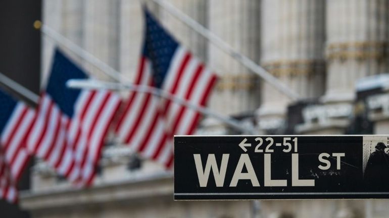 Petite hausse à Wall Street pour terminer la semaine sur de nouveaux records