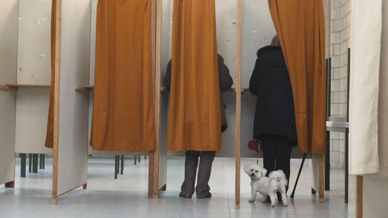 Elections du 13 octobre : pour les partis, des enjeux au-delà des communes