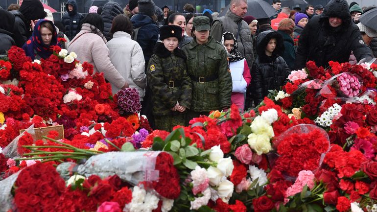 Attentat à Moscou : Bilan à la hausse, hommage de Vladimir Poutine, réponse de l'Ukraine... Revivez la journée du 24 mars 2024