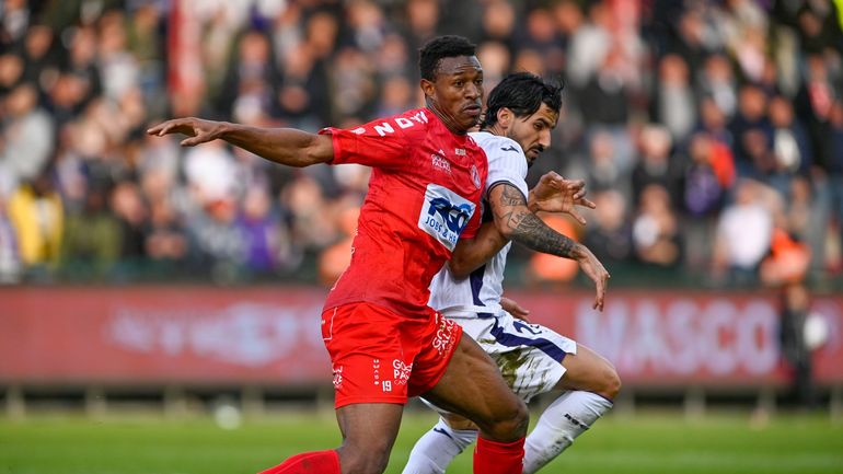 Le Standard annonce l’arrivée d’un nouvel attaquant : Muhammed Badamosi, ancien de Courtrai