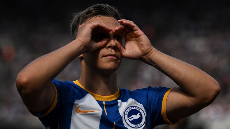 Mais que se passe-t-il avec Leandro Trossard ? La guerre est déclarée avec Brighton