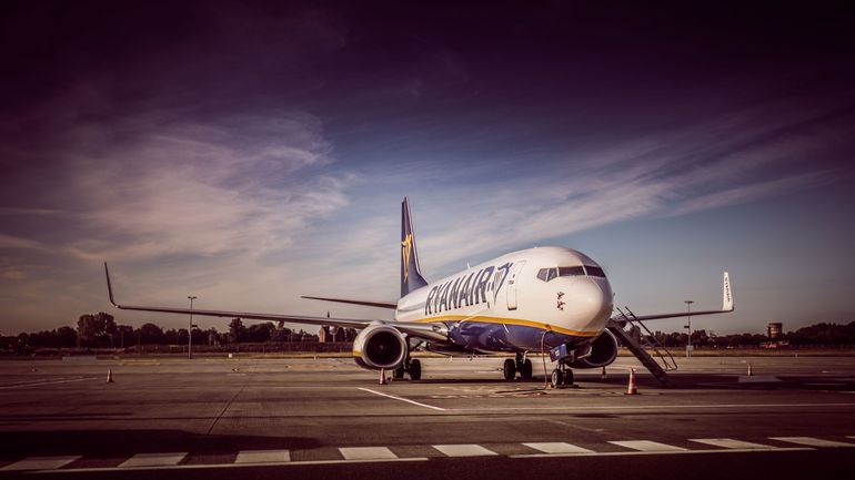 Tensions sociales chez Ryanair : la grève a été bien suivie mais les négociations sont au point mort