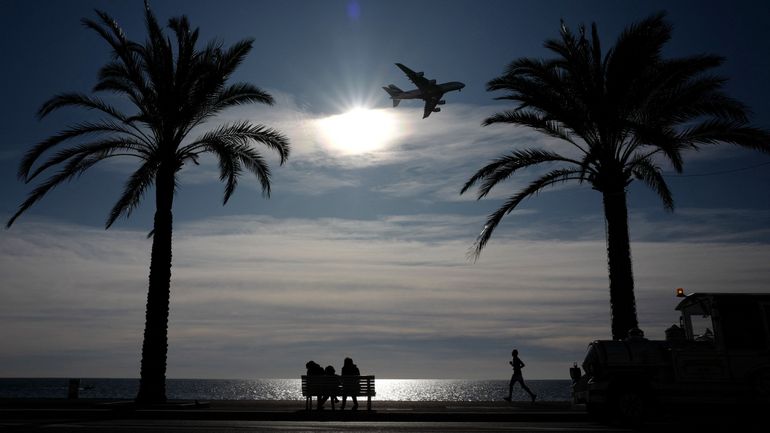 Avec la météo maussade, les Belges se ruent sur les last minutes au soleil