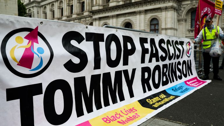 Royaume-Uni : le militant d'extrême droite Tommy Robinson va être libéré de prison