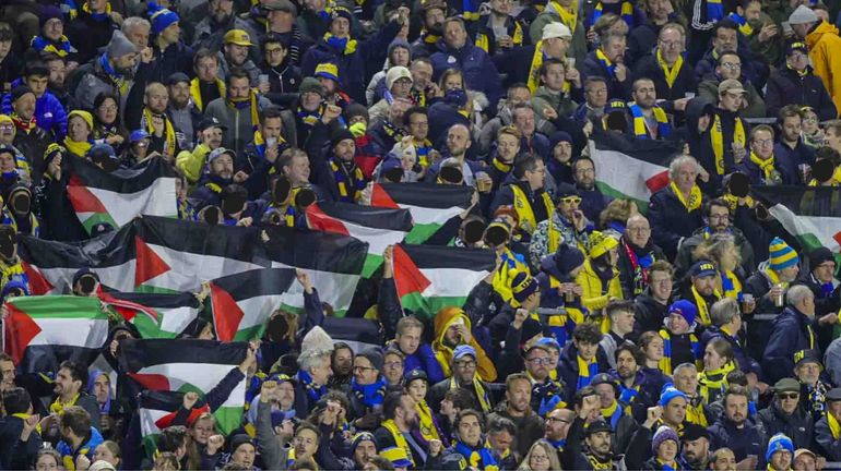 Drapeaux palestiniens ou israéliens aux fenêtres, en rue ou au stade : est-ce permis ?