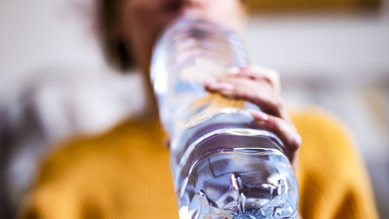 Scandale des eaux minérales en France : une commission d'enquête pointe la responsabilité de l'Etat